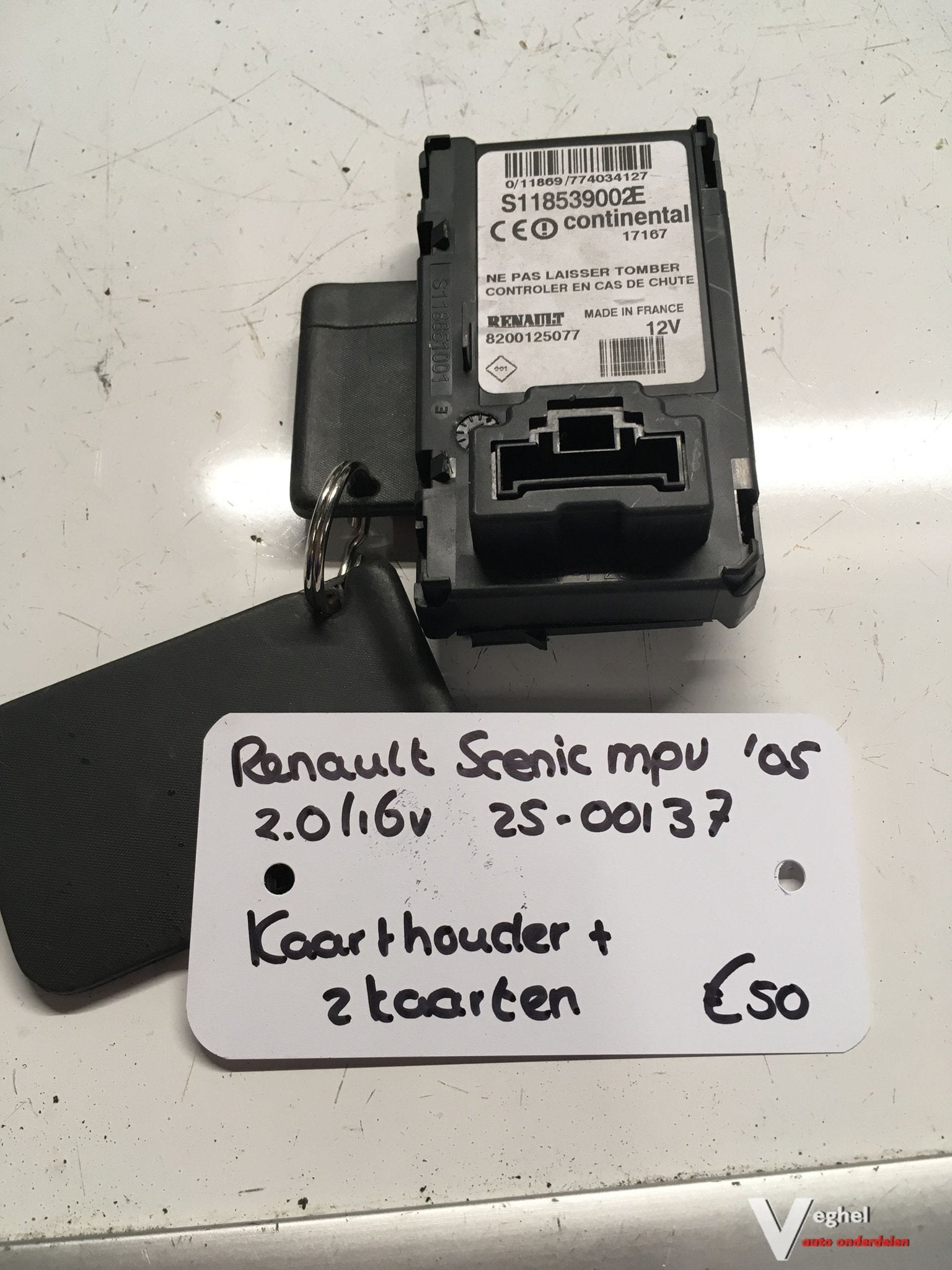 Renault Scenic 2.0 16v 2005 2500137   KaartLezer Kaarthouder
