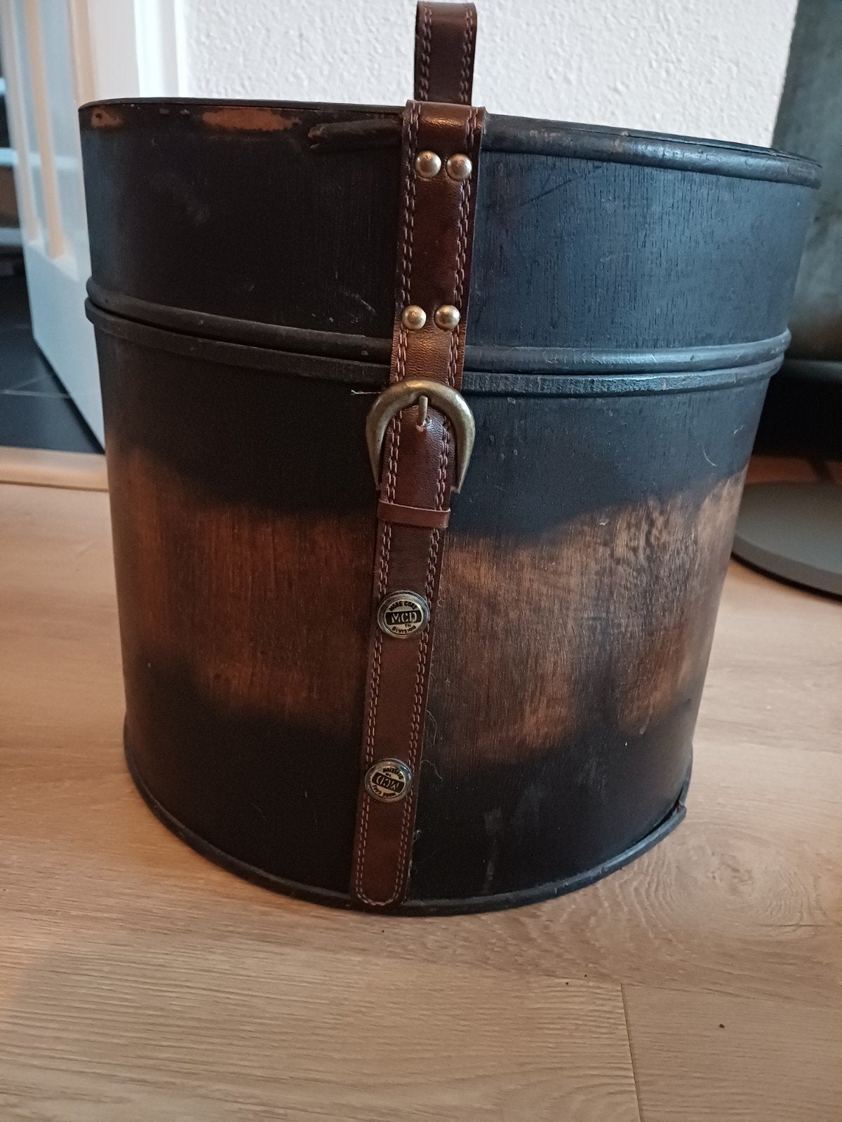 dranken flessen koffer rond hout, Ophalen, Hout