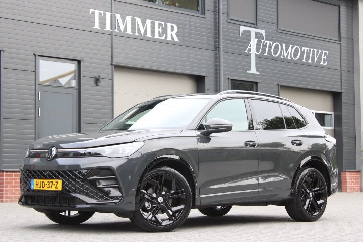 Volkswagen Tiguan 1.5 eTSI R-Line Edition - R Line binnen en, Auto's, Stof, Euro 6, 4 cilinders, 150 pk