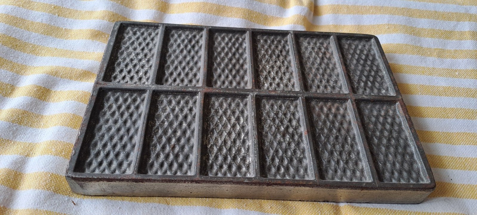 vintage metalen chocolade mal voor dunne wafeltjes, Ophalen of Verzenden
