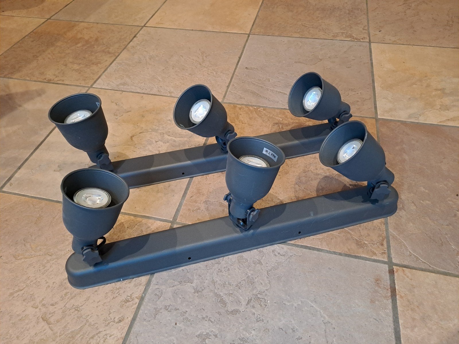 2 stuks IKEA Hektar Plafondlamp. Zonder ophangbeugel, Huis en Inrichting, Ophalen, Gebruikt, Verstelbaar, GU10