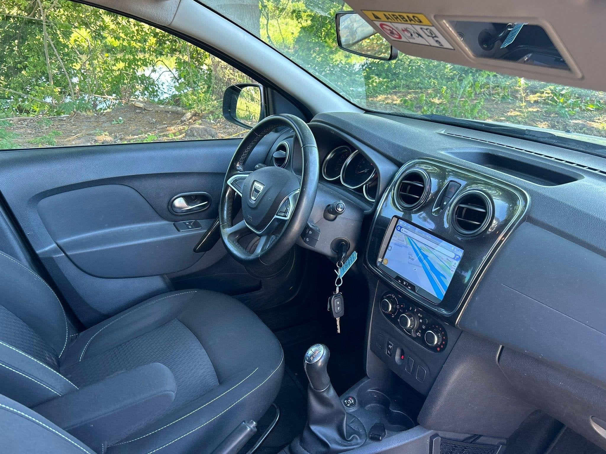 Dacia Logan MCV 0.9 TCe Laureate bi-fuel, Voorwielaandrijving, 898 cc, Stof, Gebruikt