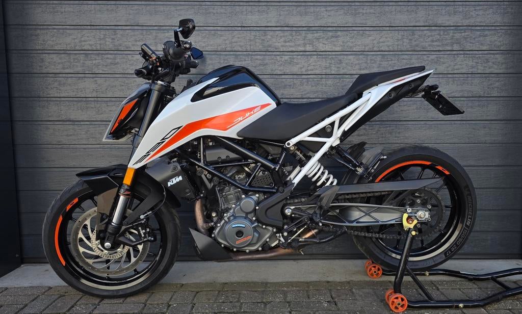 KTM DUKE 390 - 2022 - QUICKSHIFTER - VOL OPTIES, Motoren, Particulier, Minimaal motorrijbewijs A2, 1 cilinder, 12 t/m 35 kW