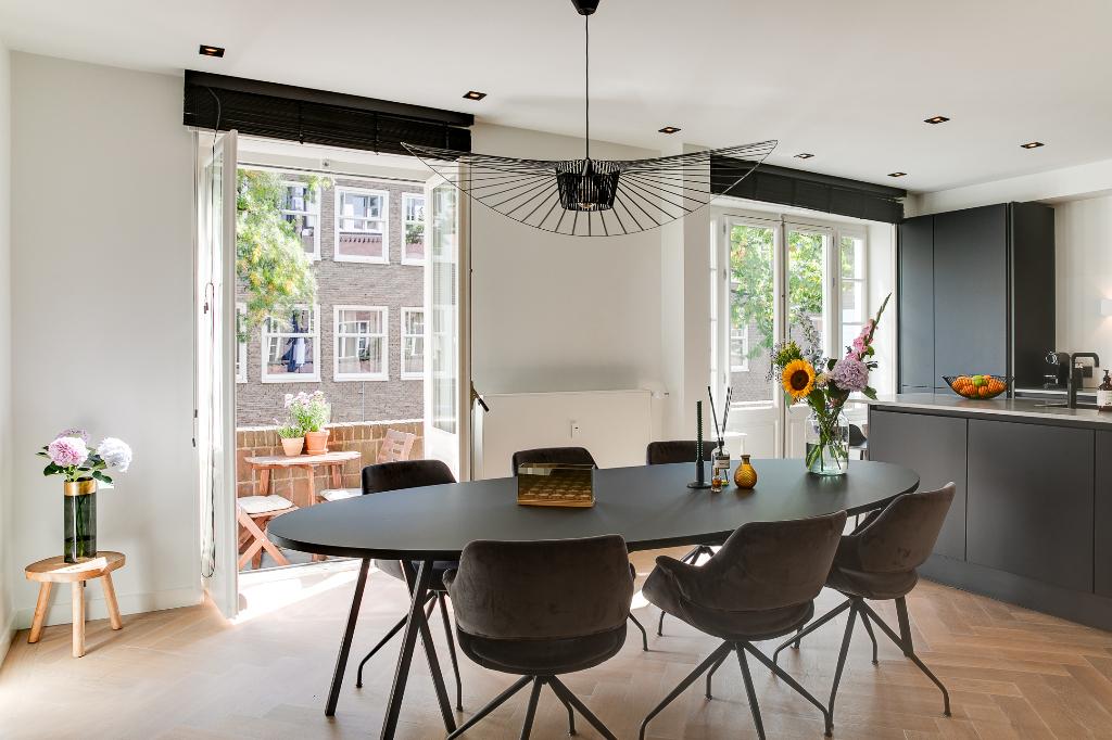 Eettafel ovaal 270x120 met design onderstel, Ophalen, 100 tot 150 cm, 200 cm of meer, Zo goed als nieuw
