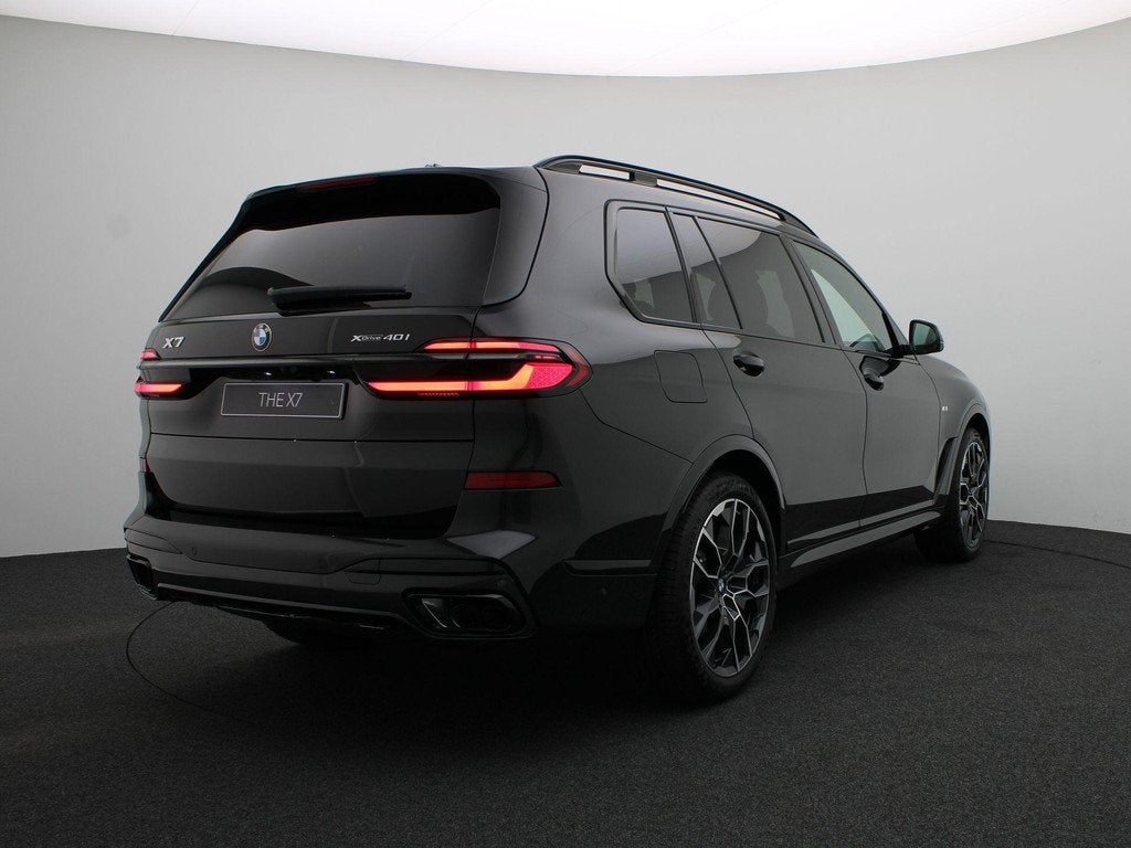 BMW X7 xDrive40i | M Sportpakket Pro | Comfort | Exclusive P, Auto's, BMW, Automaat, Stof, Verwarming stoelen achter, 7 stoelen