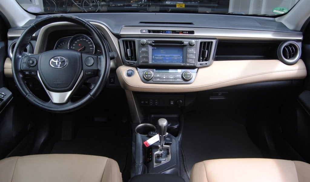Toyota RAV4 2.0 Exec. Bns 4WD (bj 2015, automaat), Auto's, Automaat, Euro 5, Gebruikt, 4 cilinders