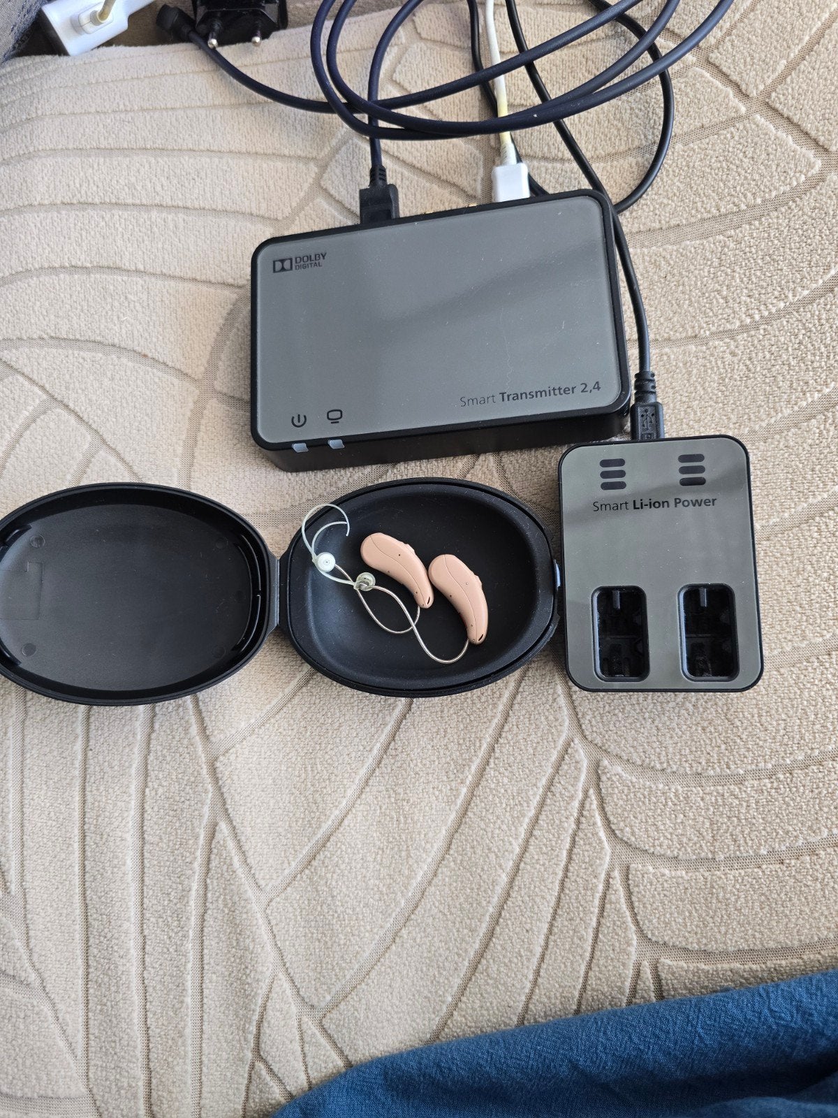 Hoorapparaten, Dolby Smart Transmitter, 2,4, Connexx oplader, Ophalen of Verzenden, Zo goed als nieuw