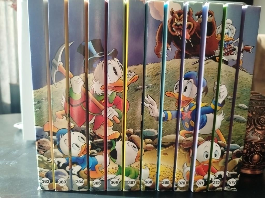 Complete jaargang 2025 Donald Duck pockets 12- delig, Complete serie of reeks, Europa, Ophalen of Verzenden, Zo goed als nieuw