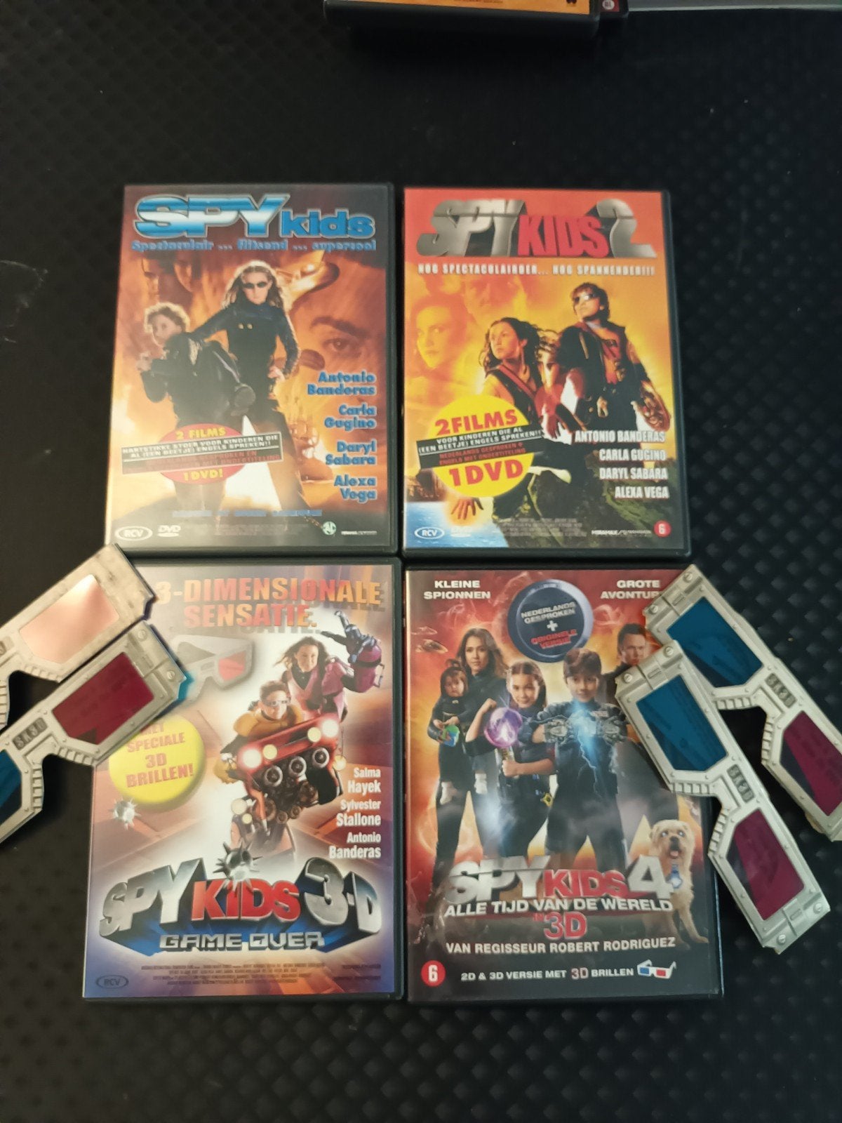 dvd Spy Kids 1-4 met 4 3d brillen, Alle leeftijden, Verzenden, Zo goed als nieuw