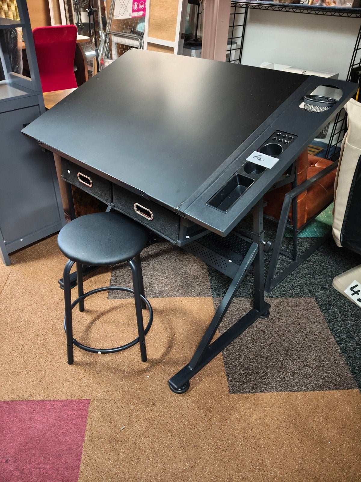 Aangeboden Nieuwe Tekentafel / Bureau met Kruk, Ophalen, Nieuw, Minder dan 130 cm