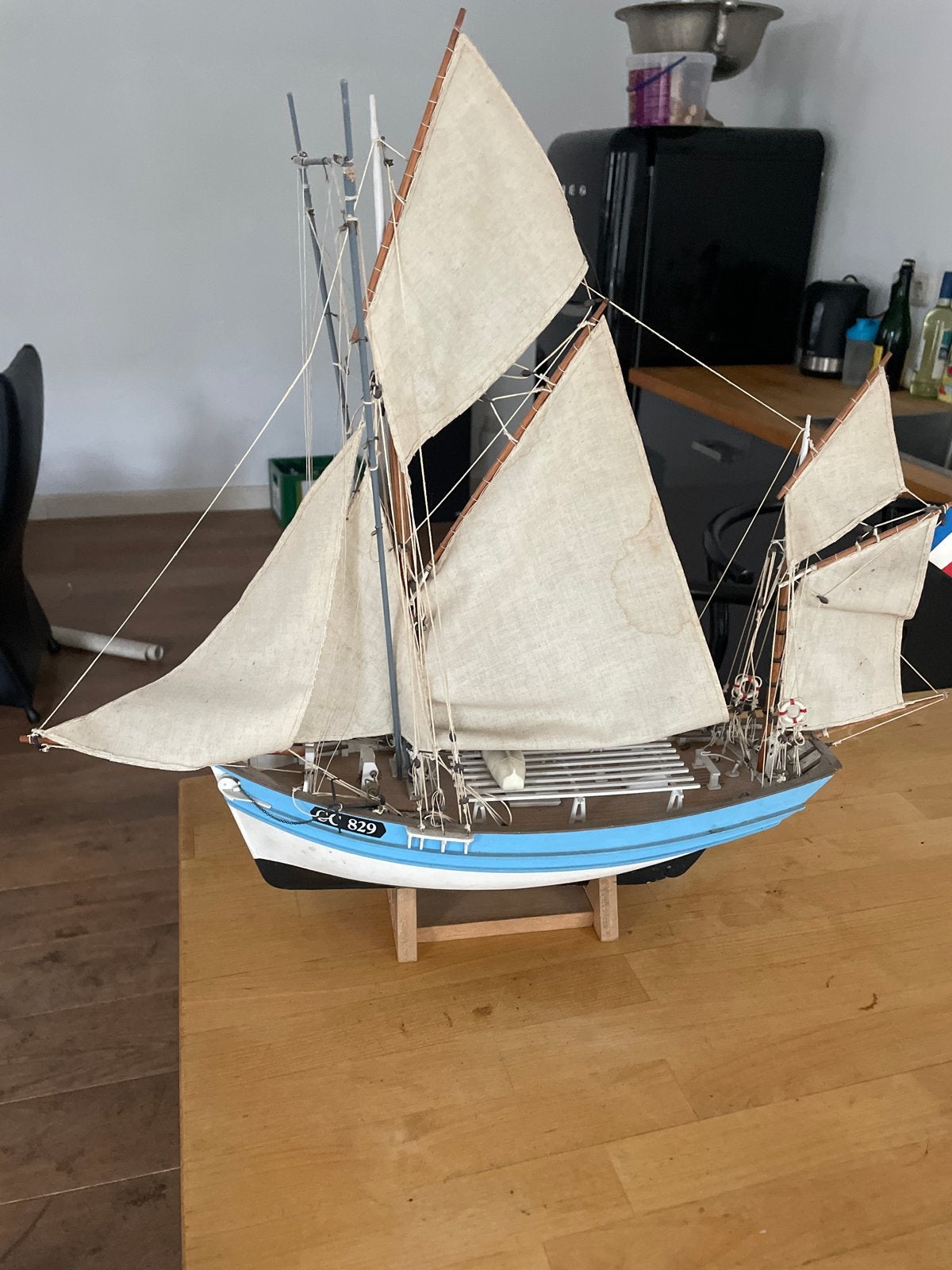 Gedetailleerd Model Zeilboot - CC 829, Ophalen, Zo goed als nieuw, Groter dan 1:32, Overige merken