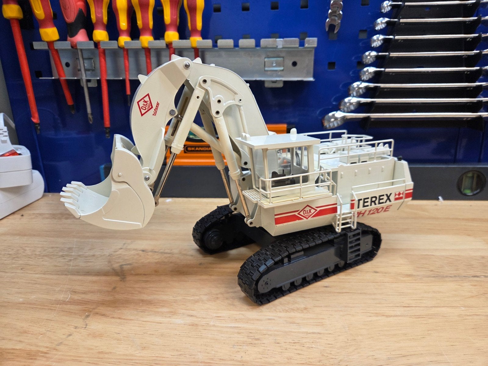 Terex O&K RH120E Mining Shovel - Conrad 1:50 Model #2771/02, Hobby en Vrije tijd, Modelauto's | 1:50, Ophalen of Verzenden, Gebruikt