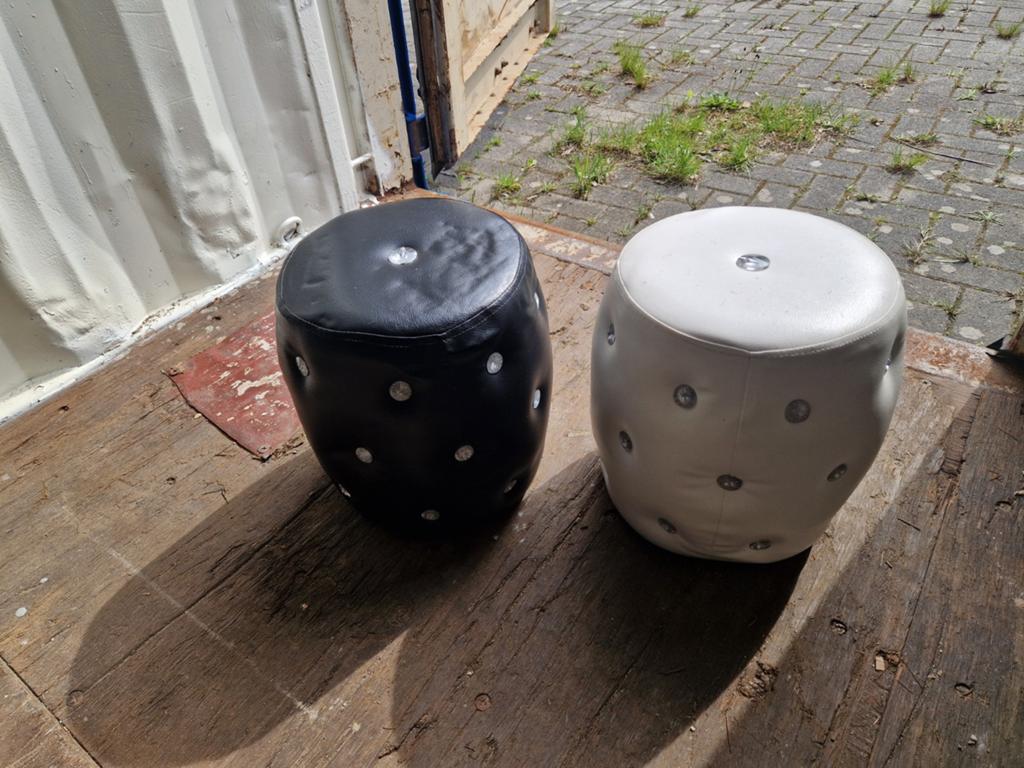 2 Poefjes, Ophalen, Overige materialen, Minder dan 50 cm, Gebruikt