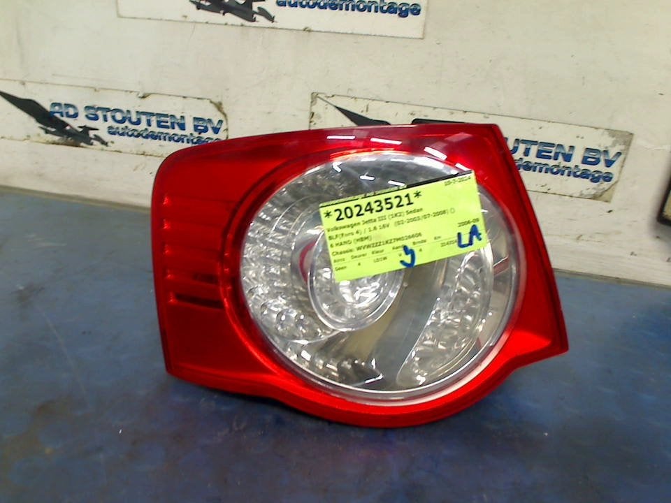 Achterlicht Links buiten Jetta III (1K2) 2006, Gebruikt, Volkswagen, Volkswagen AG, Kundenbetreuung@volkswagen.de