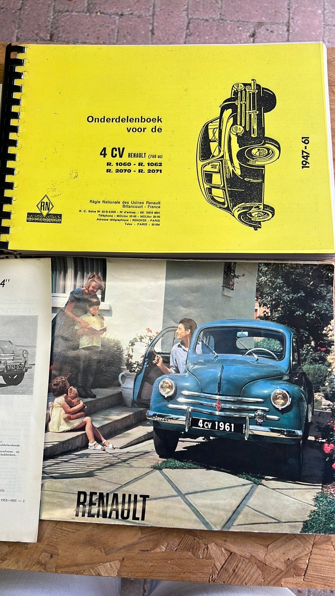 Renault 4 CV Boeken, Auto diversen, Handleidingen en Instructieboekjes, Ophalen of Verzenden