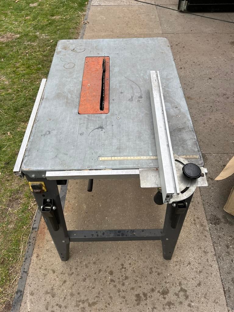 Huvema zaagtafel, Doe-het-zelf en Verbouw, Gereedschap | Zaagmachines, Ophalen, Cirkelzaag, Zo goed als nieuw, 30 tot 70 mm