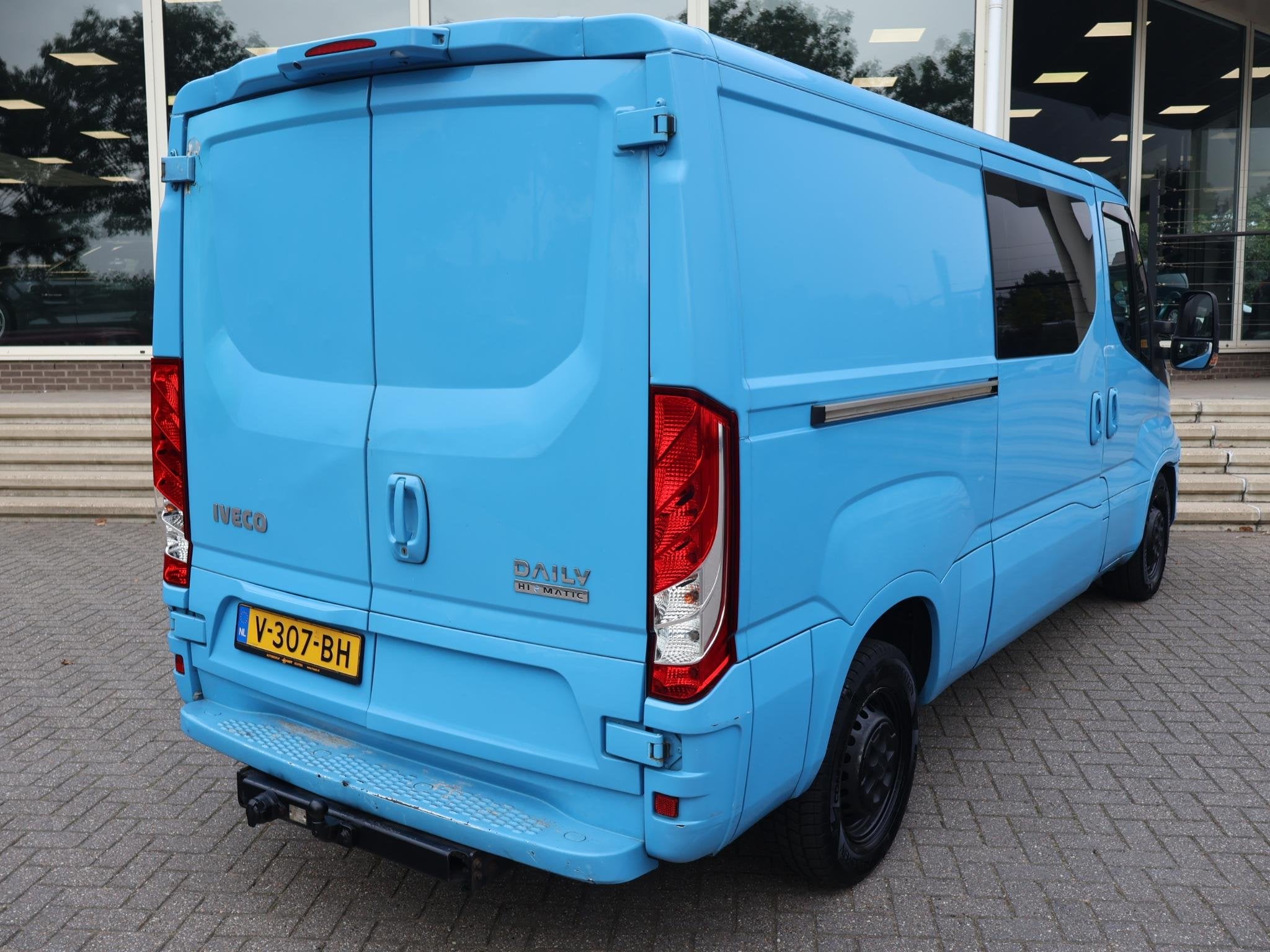 Iveco Daily 35C18V 3.0 180 PK AUT8 6-PERS DUBBEL CABINE EURO, Automaat, Euro 6, 4 cilinders, Origineel Nederlands
