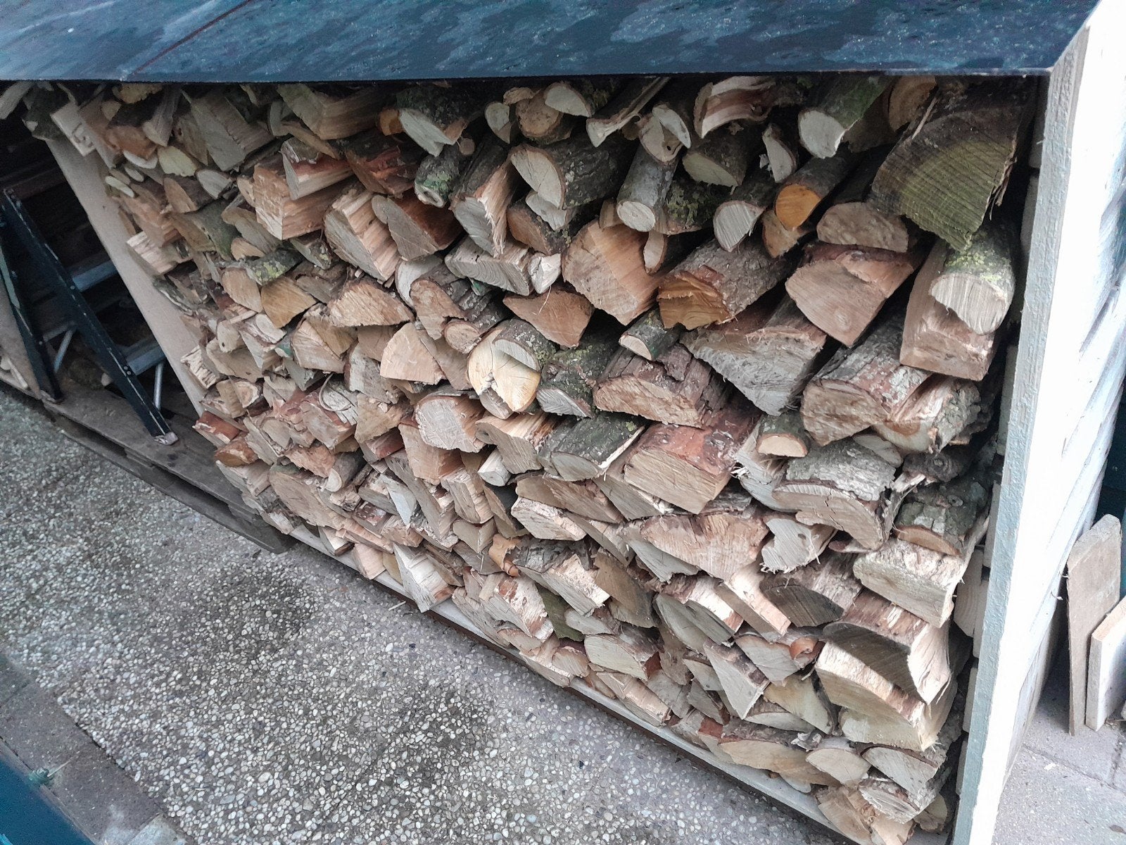 1 kuub brandhout/haardhout, Tuin en Terras, Minder dan 3 m³, Ophalen, Overige houtsoorten, Blokken