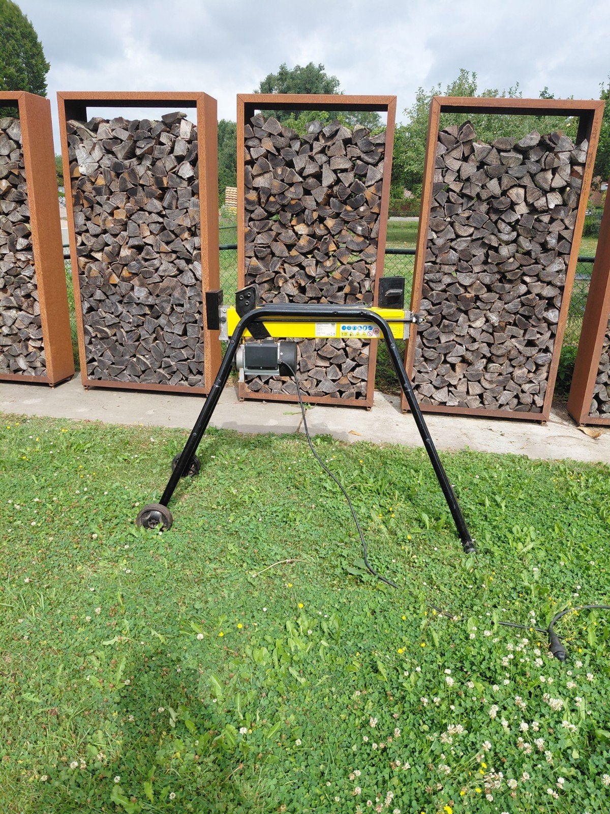 Kloofmachine 7 ton kruismes, Ophalen, Liggend