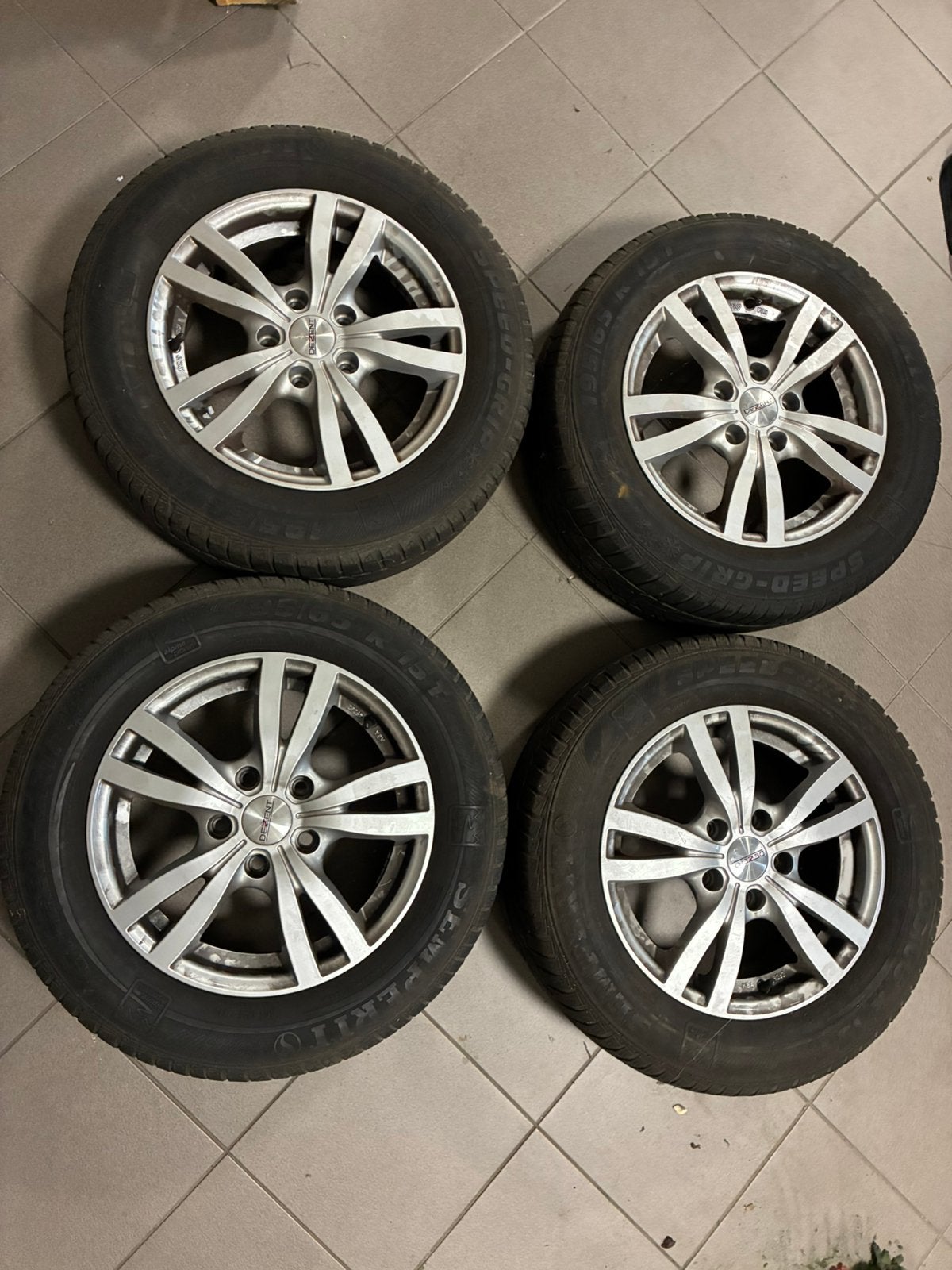 Dezent Aluminium Velgen I 4 Seizoenenbanden 195/65R15, Auto-onderdelen, Banden en Velgen, Ophalen, Gebruikt, 15 inch, Banden en Velgen
