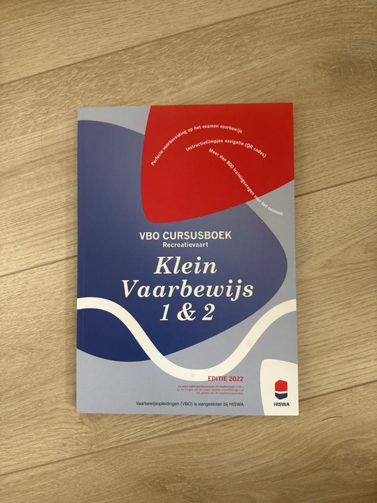 VBO Cursusboek Klein Vaarbewijs 1 & 2 - Editie 2022, Ophalen of Verzenden, Alpha, Zo goed als nieuw, Overige niveaus