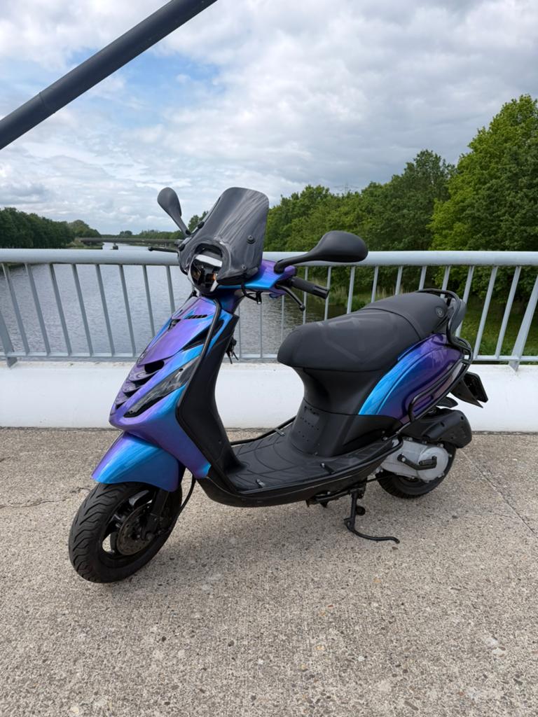 Piaggio zip 70cc 2takt - Brom kenteken - Full optie, Tweetakt, Maximaal 45 km/u, Ophalen of Verzenden, Zo goed als nieuw