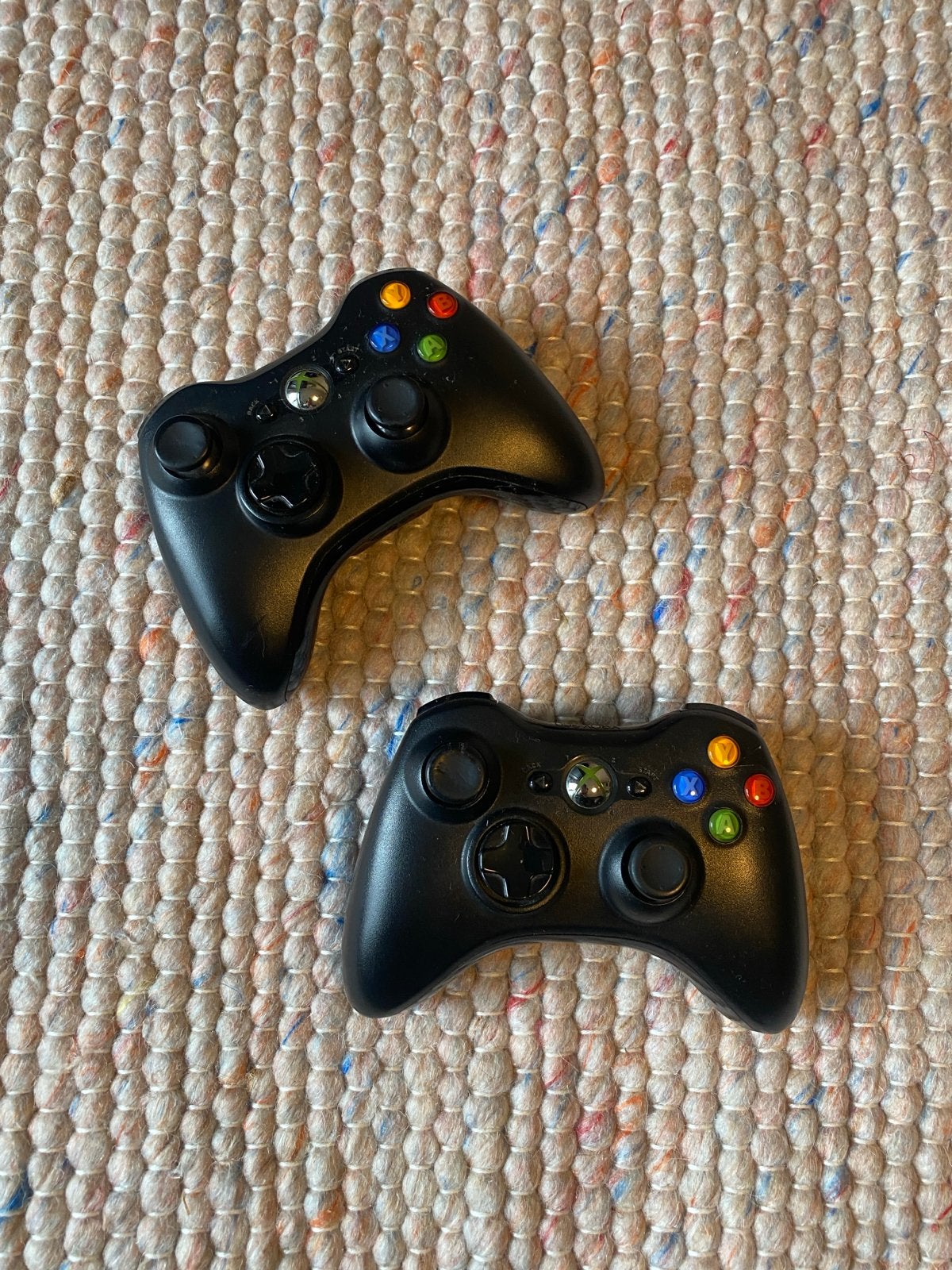 2x Xbox 360 Controllers - Draadloos en Gebruikt, Spelcomputers en Games, Spelcomputers | Xbox | Accessoires, Gebruikt, Ophalen of Verzenden