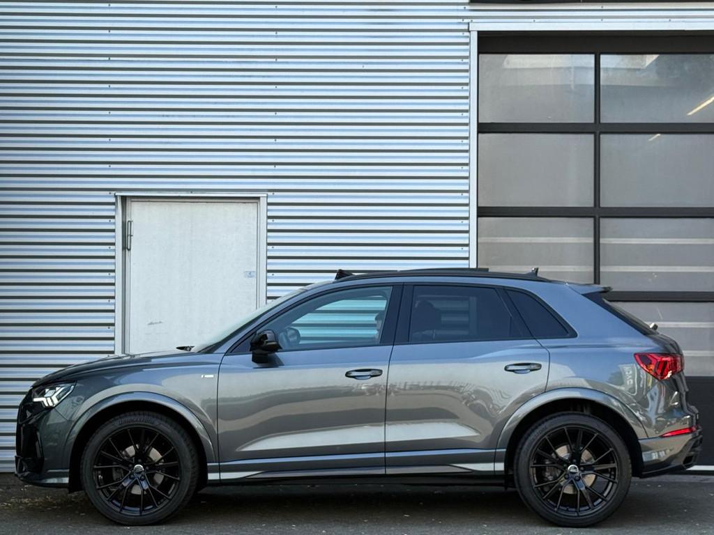Audi Q3 35 TFSI 3x S-Line|Pano|Camera|Matrix|Sfeerverlichtin, 12 maanden, Automatische klimaatregeling, Euro 6, 4 cilinders