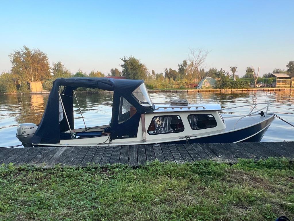 Koopje Vlet beenhakker, Watersport en Boten, 8 pk, Gebruikt, Buitenboordmotor, Ophalen of Verzenden