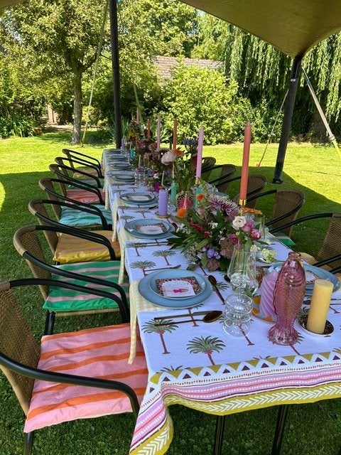 tafels en stoelen te huur, bijv 21 diner, Ophalen, Zo goed als nieuw, Overige
