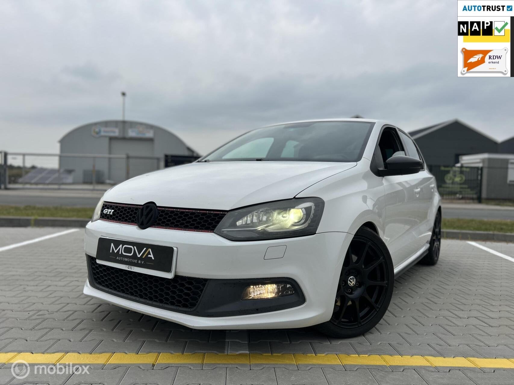 Volkswagen Polo 1.4 TSI GTI|DSG|XENON|CRUISE CONTR|, 1169 kg, 4 cilinders, Wit, Bedrijf