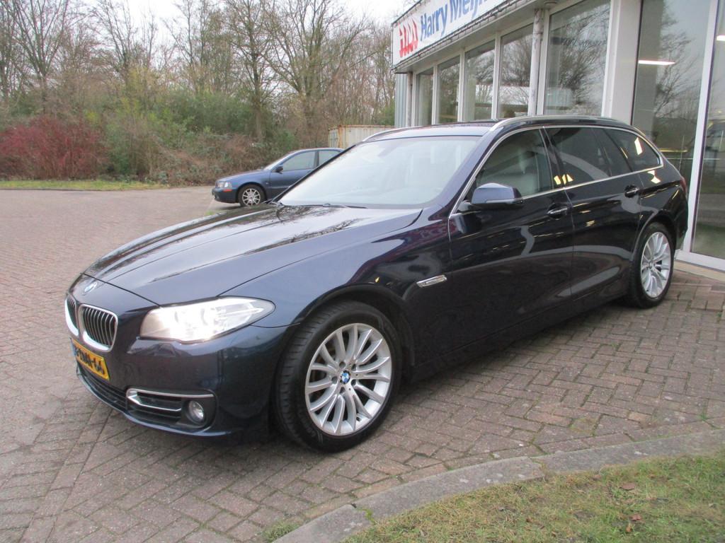 BMW 5 Serie Touring 520i Luxury Edition Goedkoopste van NL!, Automaat, Gebruikt, 4 cilinders, 2000 kg