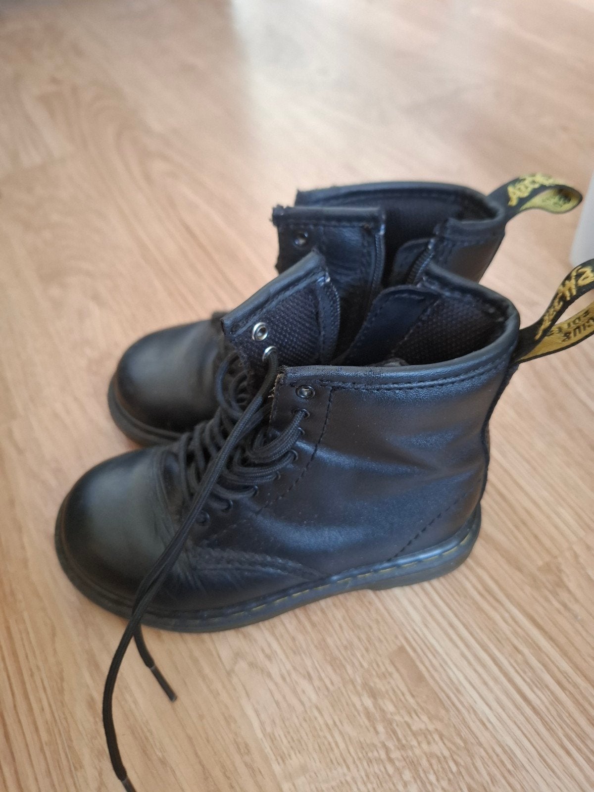 Dr. Martens maat 26 zwart, Kinderen en Baby's, Kinderkleding | Schoenen en Sokken, Dr. Martens, Gebruikt, Jongen of Meisje, Schoenen