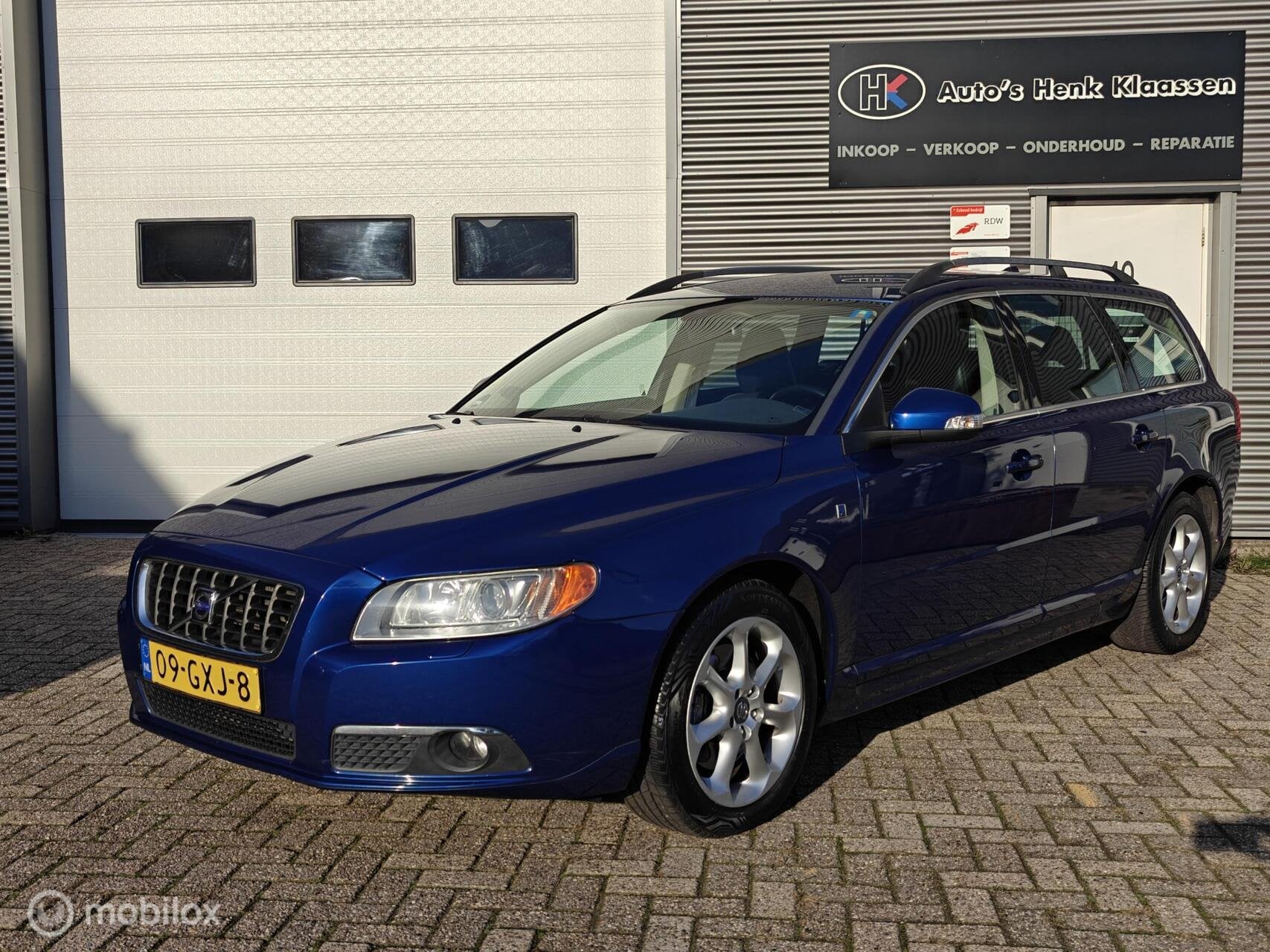 Volvo V70 2.5T Automaat Ocean Race Volleder Trekhaak Parkeer, Auto's, Dealer onderhouden, 1800 kg, 1573 kg, Blauw
