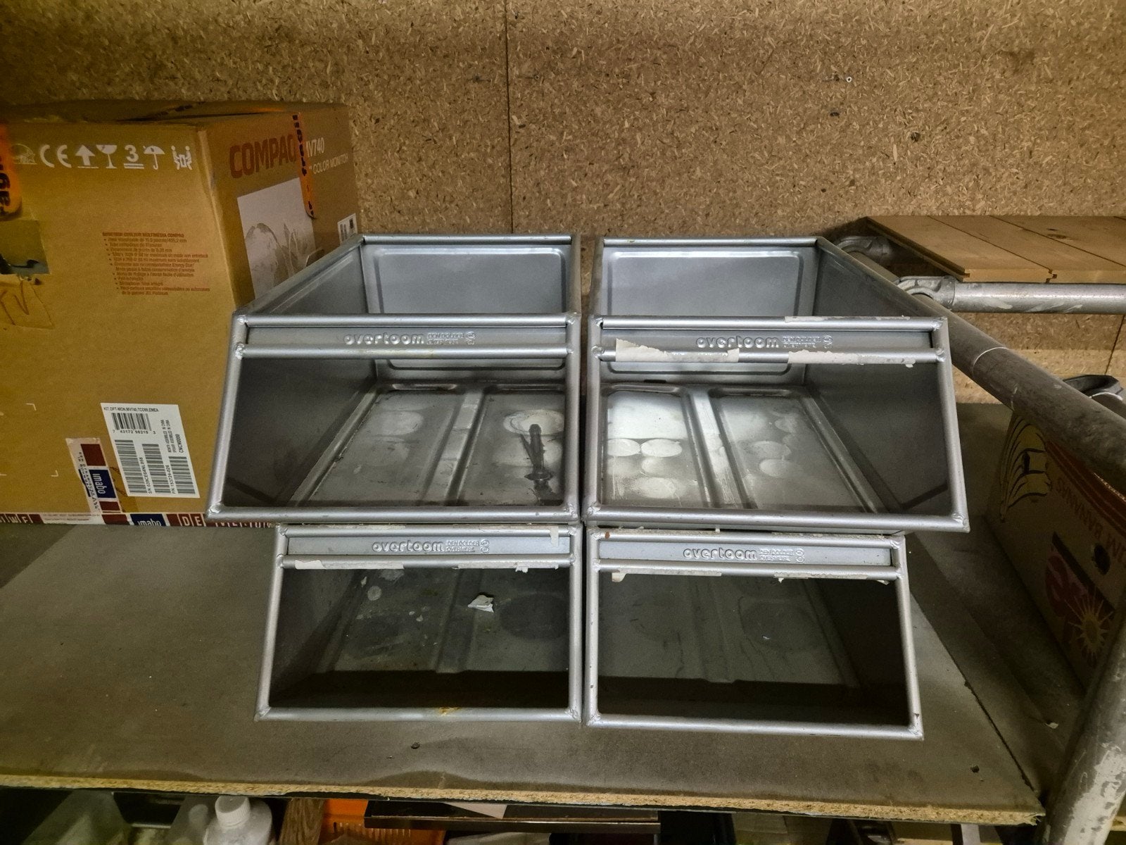 4 sorteerbakken stapelbare bakken metaal, Ophalen, Gebruikt, 50 tot 75 cm, Minder dan 40 cm