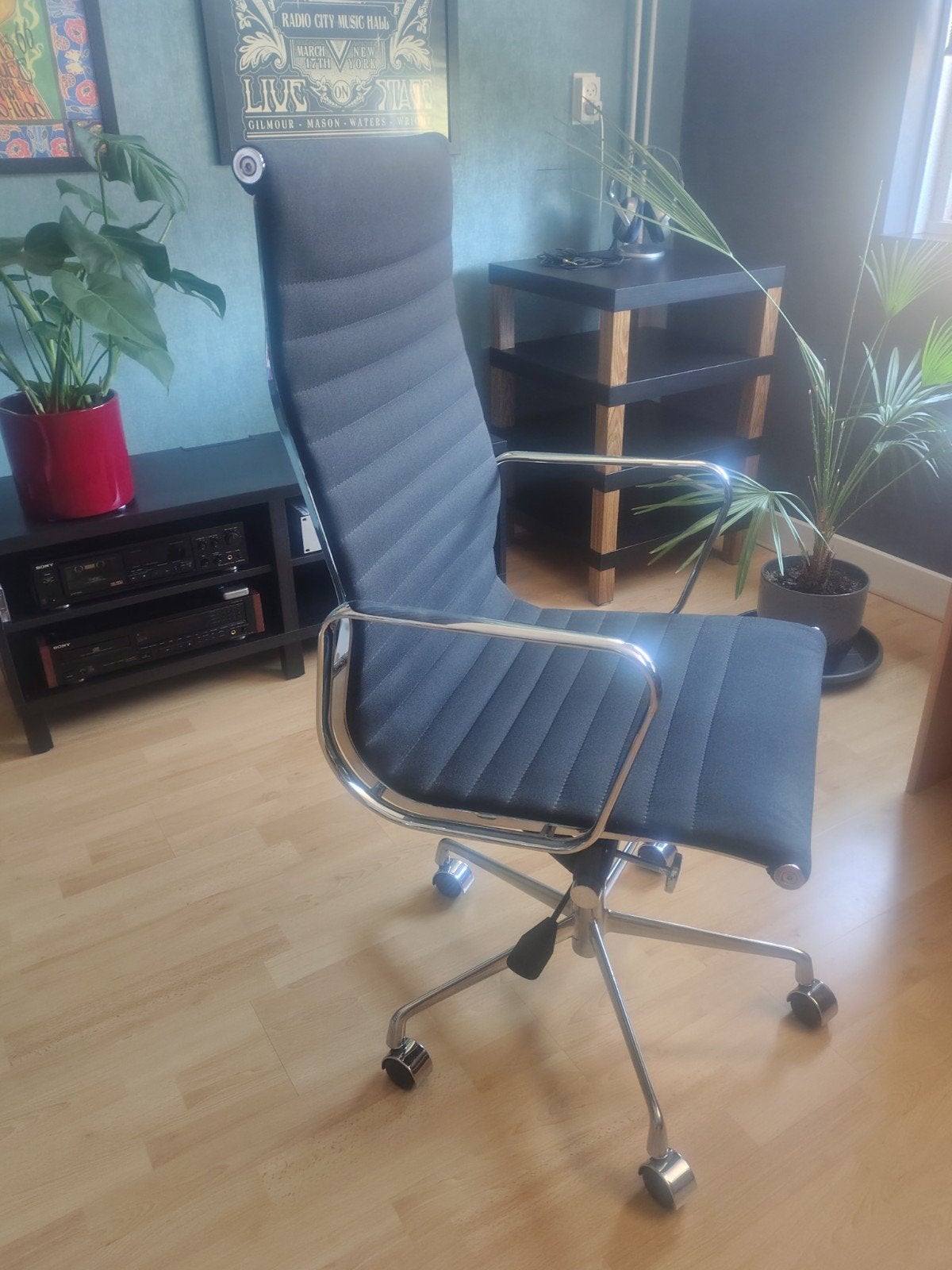 Eames EA117 kopie bureaustoel, Huis en Inrichting, Bureaustoelen, Ophalen, Zo goed als nieuw, Zwart, Bureaustoel