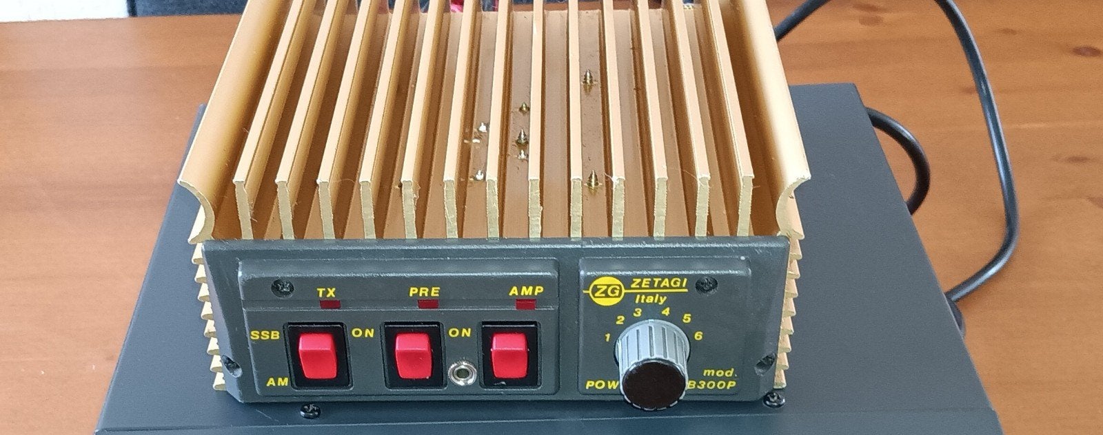 ZETAGI B300P Lineaire Versterker CB Radio, Telecommunicatie, Zenders en Ontvangers, Ophalen, Gebruikt, Zender