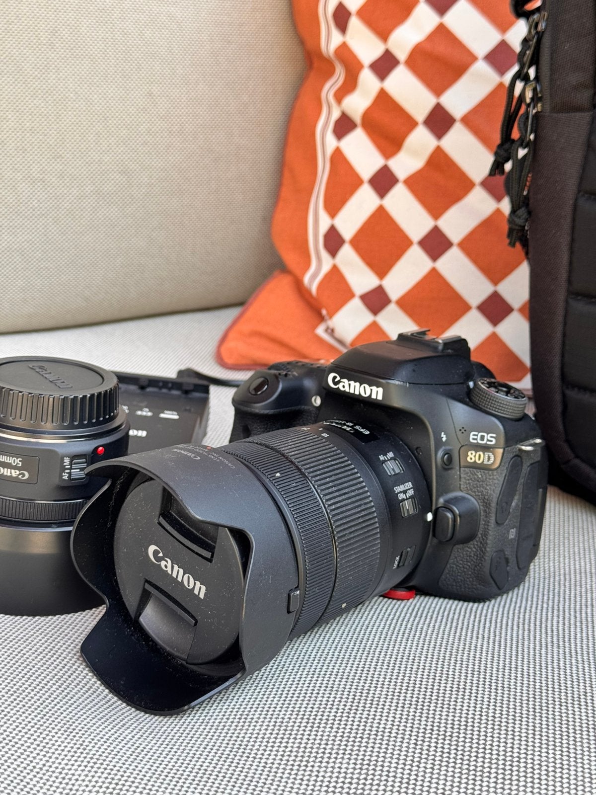 COMPLEET | Canon EOS 80D+18-135 IS USM+50mm 1.8 STM+Tas, Ophalen of Verzenden, Zo goed als nieuw, Spiegelreflex, Canon