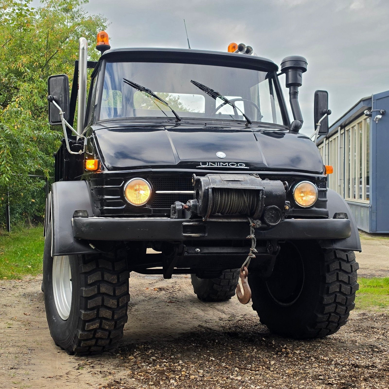 Unimog 406 1978 Tractor 80 Km uur, Zwart, Mercedes-Benz, Diesel, Vierwielaandrijving