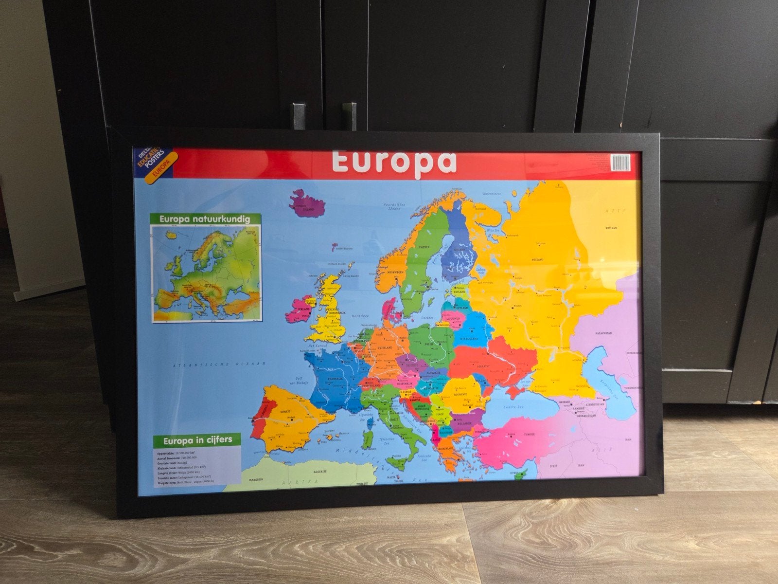 Europa Poster in lijst - 51x76 cm, Boeken, Atlassen en Landkaarten, Ophalen, Nieuw, Europa Overig, Landkaart