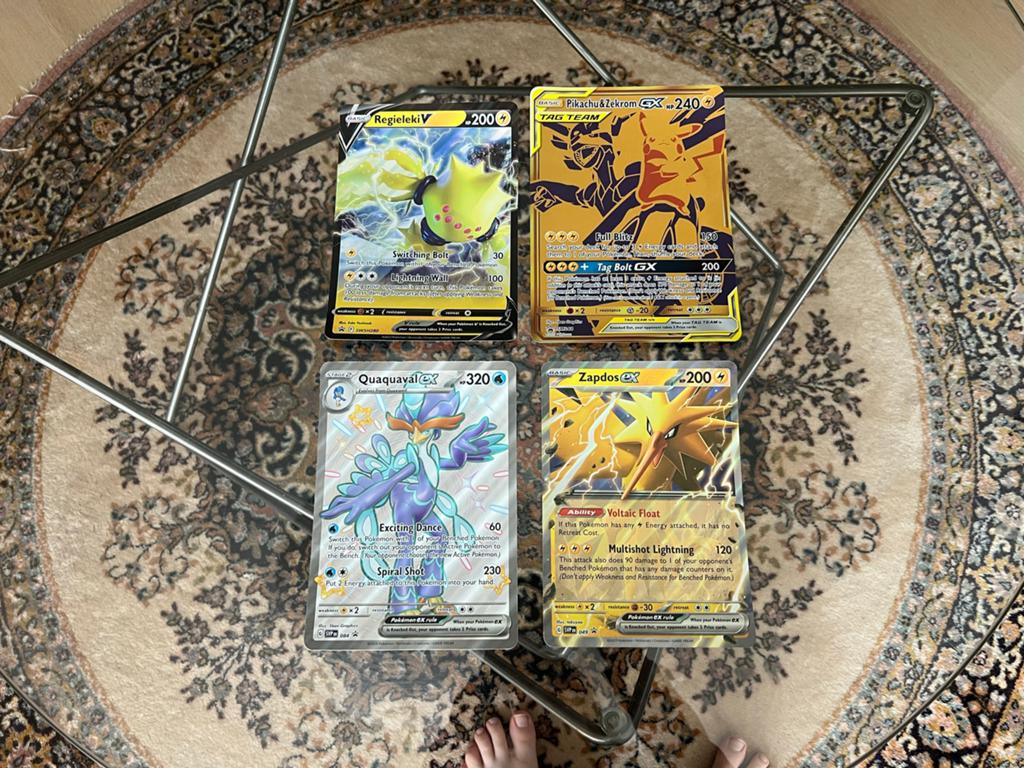 4 Pokémon Jumbo & Mega Jumbo kaarten - Regieleki, Zapdos, Ophalen of Verzenden, Zo goed als nieuw, Meerdere kaarten