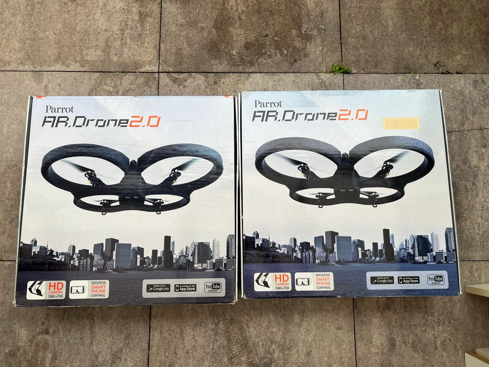 Parrot AR.Drone 2.0 - 2 stuks, Ophalen, Gebruikt, Cameradrone, Standaard kwaliteit