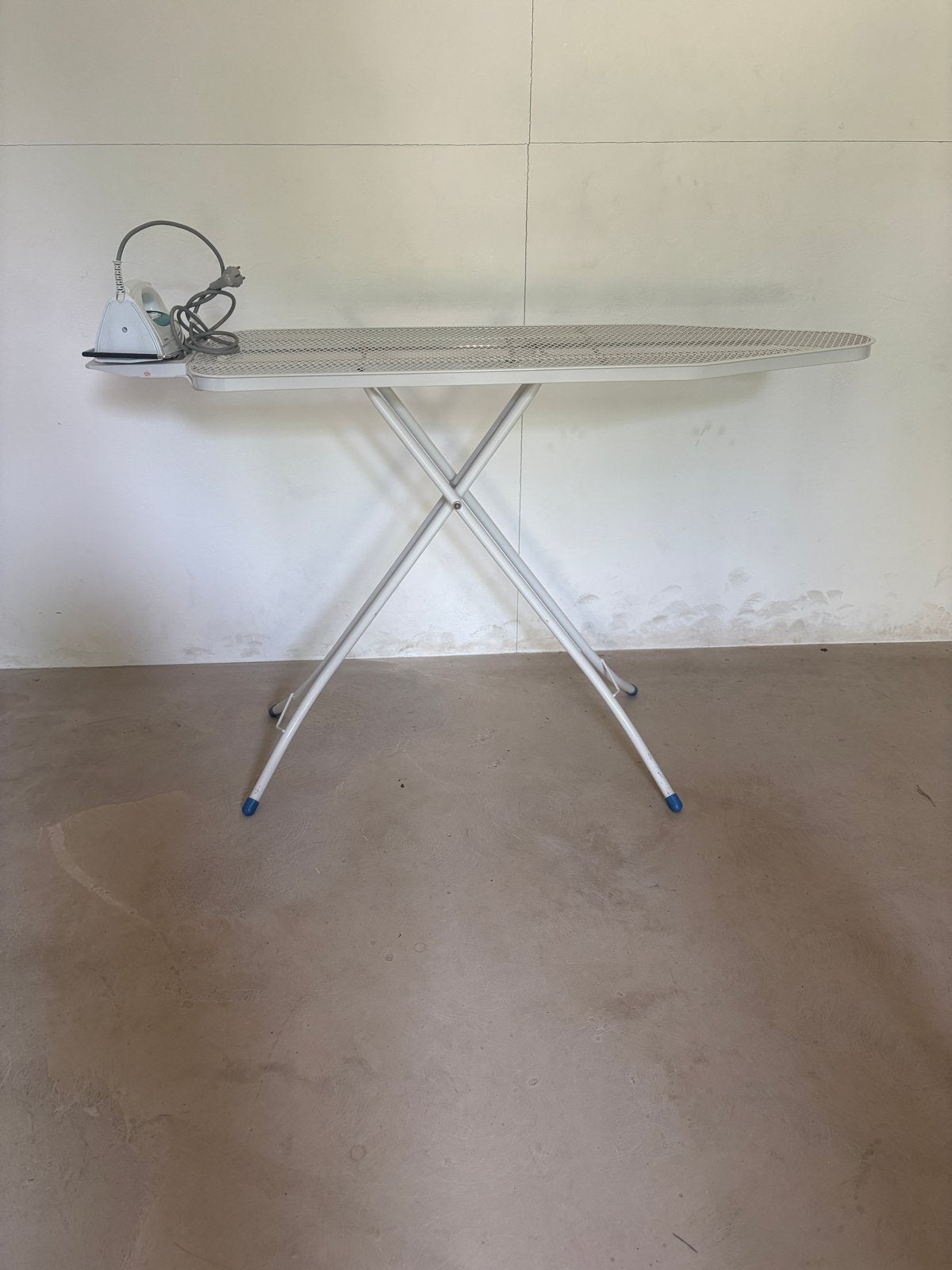 Tefal Ultragliss Profi 55 Strijkijzer met Strijkplank, Witgoed en Apparatuur, Ophalen, Gebruikt, Strijkijzer met snoer