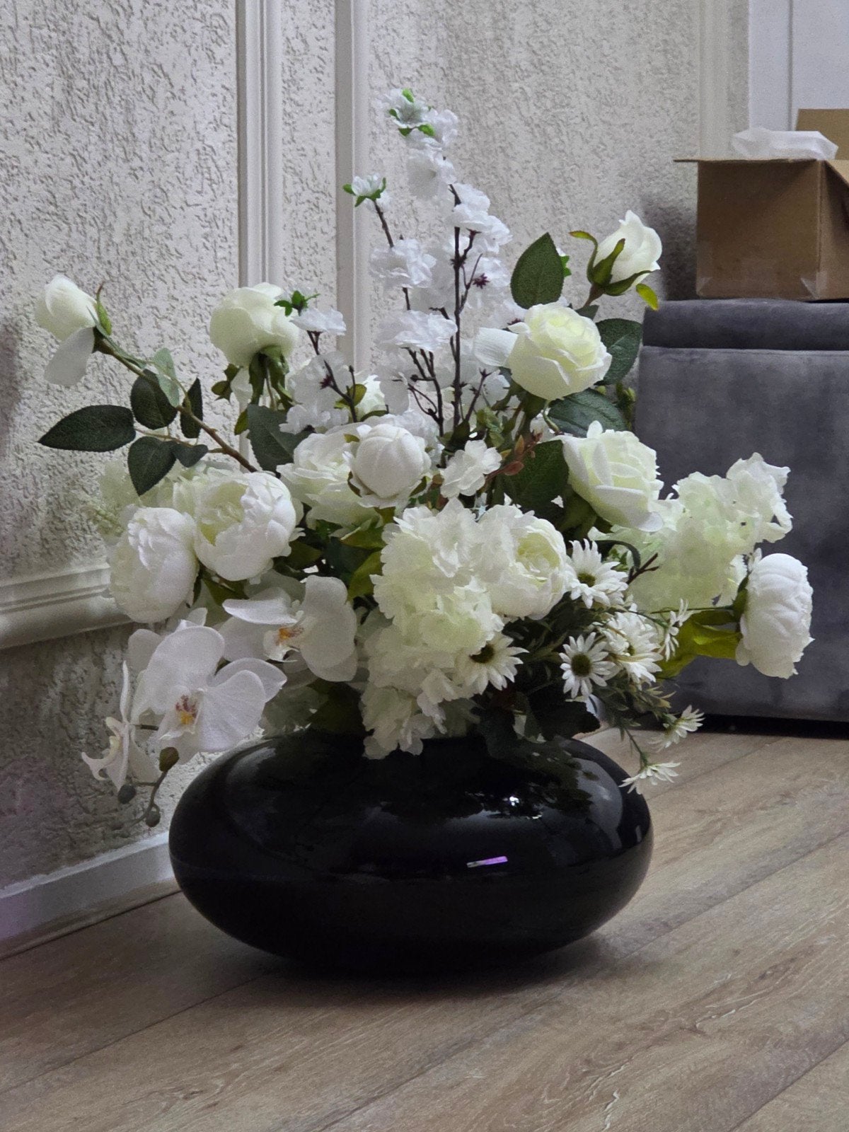 Prachtige kunstbloemen boeket in zwarte vaas – nieuw, Ophalen, Nieuw