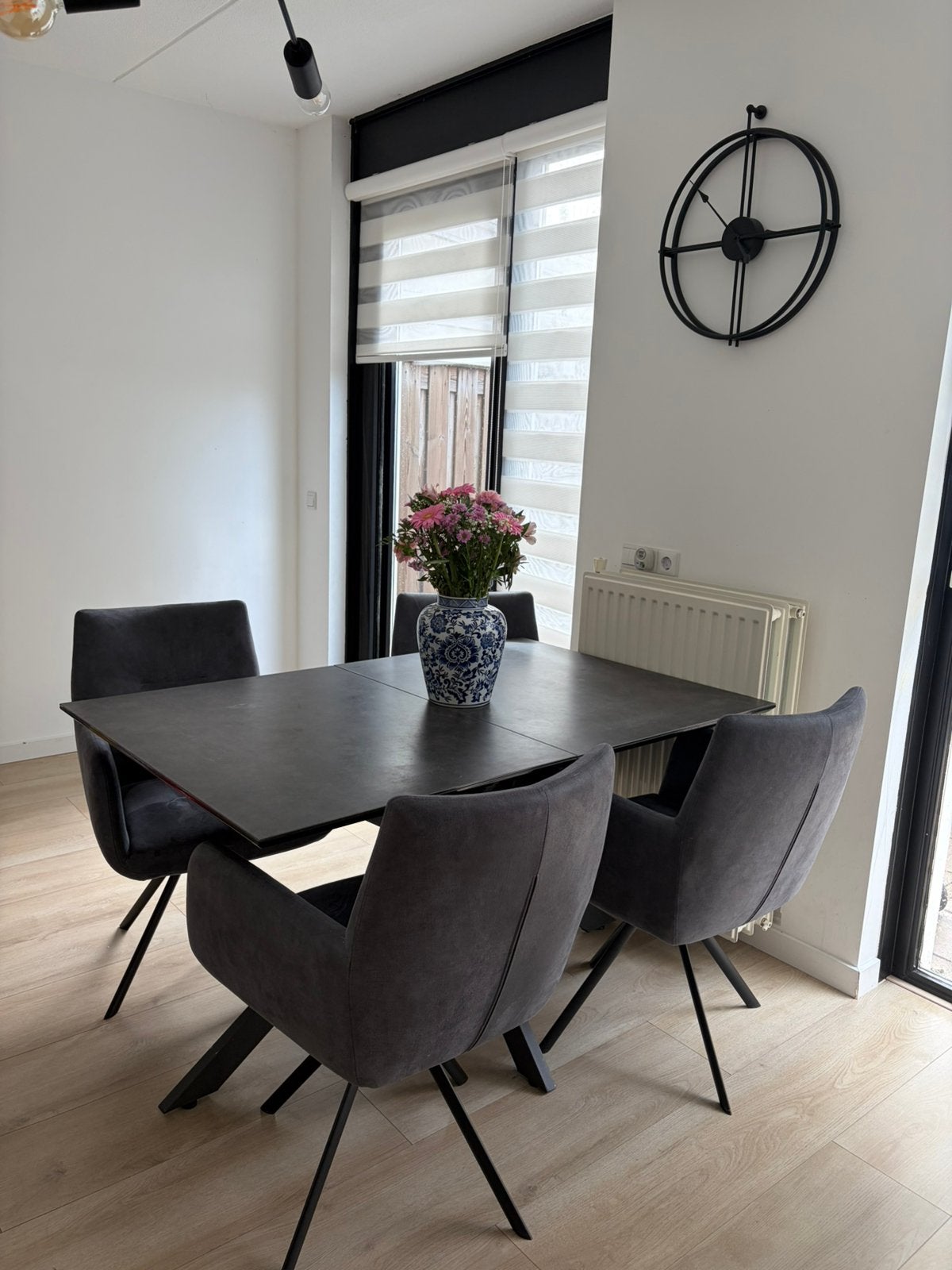 Luxe (uitschuifbaar) eettafel & 4 Italiaanse eetkamerstoelen, Ophalen, 200 cm of meer, 50 tot 100 cm, Zo goed als nieuw