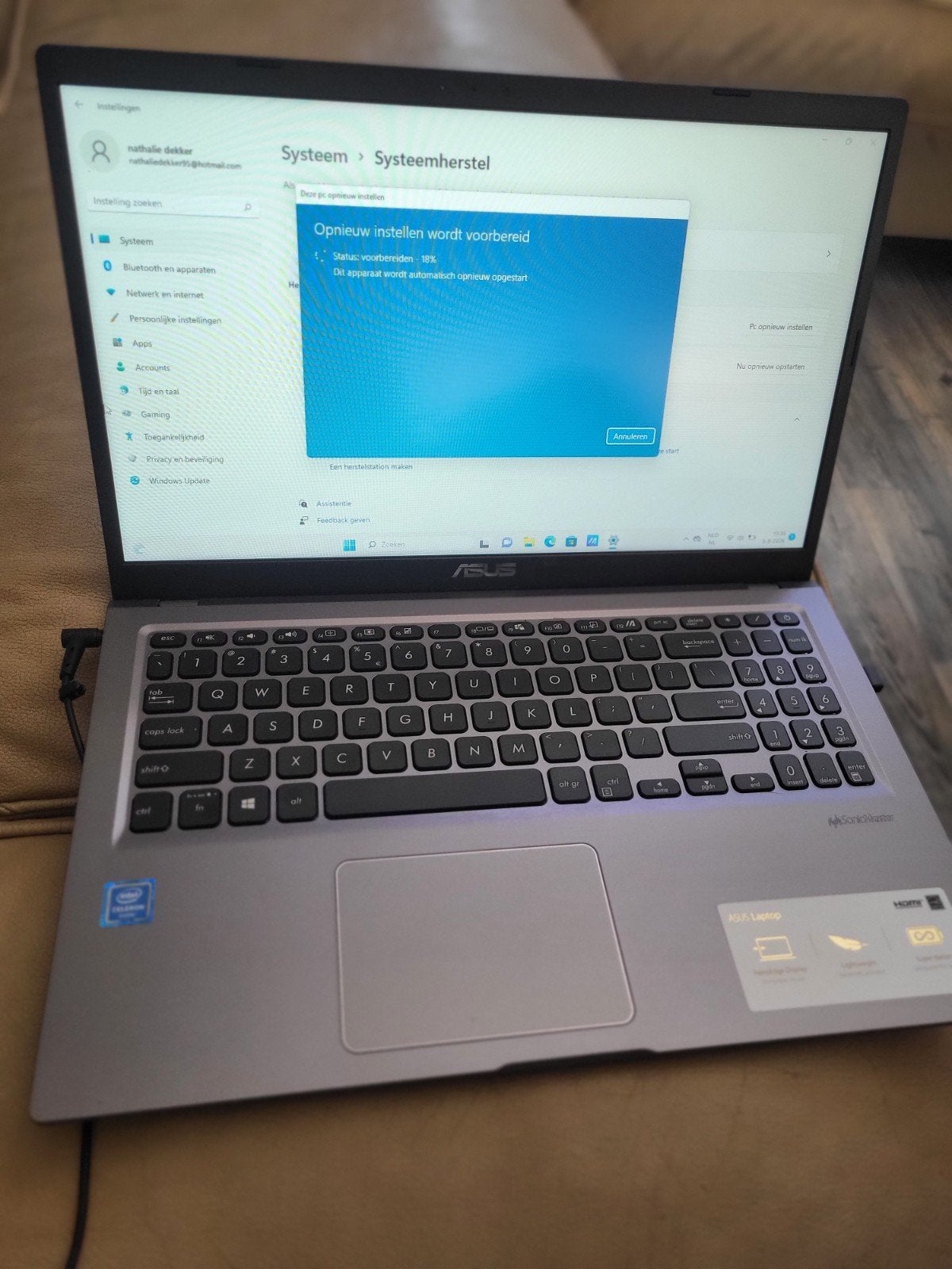 ASUS VivoBook X515MA 15,6" | Zo goed als nieuw | Incl. oplad, Ophalen, Zo goed als nieuw, 15 inch, SSD