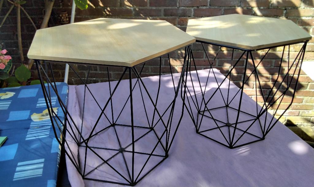 Set 2 Bijzettafels Hexagon Tafel Zwart Metalen onderstellen, Huis en Inrichting, Tafels | Bijzettafels, Minder dan 45 cm, Minder dan 55 cm