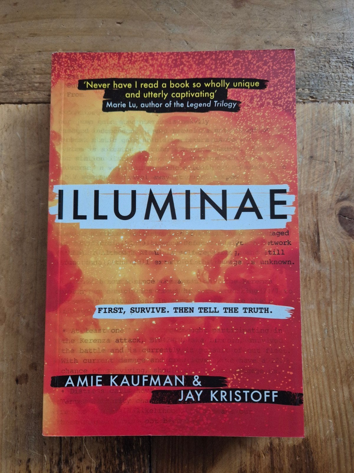 Illuminae - Amie Kaufman & Jay Kristoff (Engels), Ophalen of Verzenden, Zo goed als nieuw, Amie Kaufman & Jay Kristoff