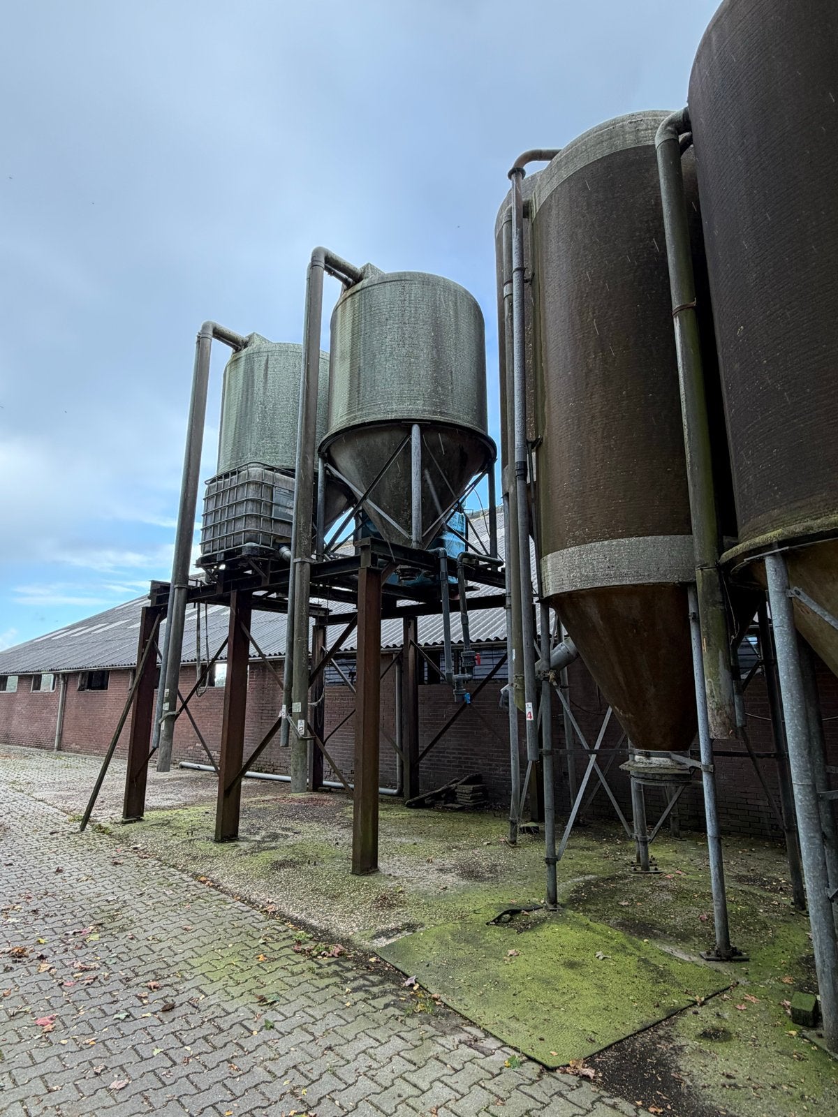 Diverse opslagsilo's voor veevoer of bulkgoederen, Zakelijke goederen, Ophalen of Verzenden