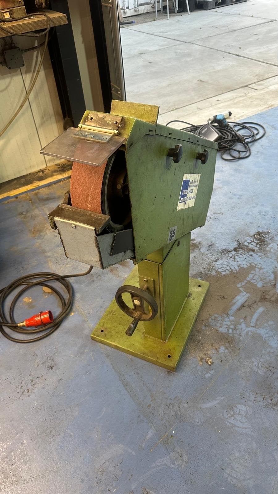 Robuuste Werkbankslijpmachine - Gebruikt, Doe-het-zelf en Verbouw, Ophalen, Gebruikt, 1000 watt of meer, Werkbankslijpmachine
